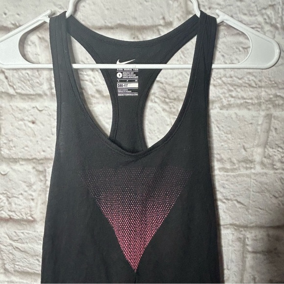 Nike Tops - Nike Be True Pride Collection Dri-Fit Tank Women's Size Small
